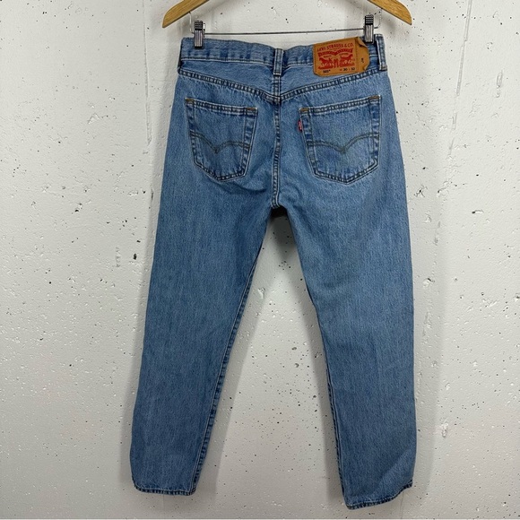 Levi's Men's 501 Size 30 x 30.7 Original Regular Fit Straight Leg Jeans - Picture 4 of 14